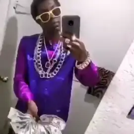 Bello I haven’t posted in a while I’ll try to make more videos