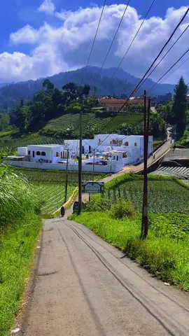 KBB Trendings - Cik Wargi Lembang, ieu gedung naun nya? #kbbtrendings #kbb #bandungbarat #lembang #lembangbandung #alamlembang 