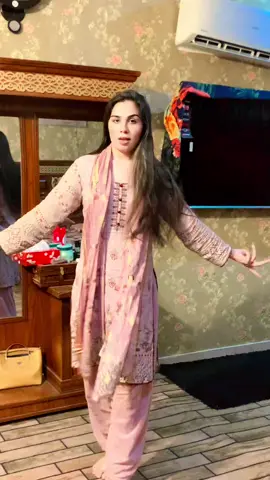 Aj kal de kory yari