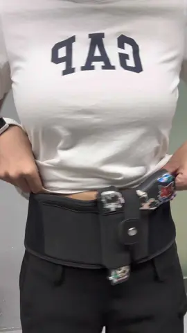 Variable and suitable for most handguns - concealed holster ideal for modern carrying. You can wear it with anything; Suits and ties, jeans, tights, pajamas, sports shorts, etc., the wardrobe is no longer restricted, Compatible with Glock 17, 19, 23, 38, 25, 32, 26, 27, 29, 30, 39, 28, 33, 42, 43, 36, Smith & Wesson, Bodyguard, M&P Shield, Sig Sauer, Ruger, Kahr, Beretta, Springfield, Taurus, Kimber, Rock Island, Bersa, Kel Tec, Walther, etc 5. Fully protected & concealed: Hides perfectly and you can wear it with anything; suit and tie, jeans, leggings, pajamas, gym shorts, etc.