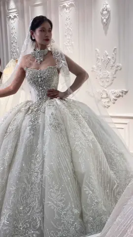 Amazing off the shoulder strap wedding dress with beautiful beading#weddingdress #amandanovias #bride #weddingtiktok #sayyestothedress #vestidodenovia #boda #weddingexpo 