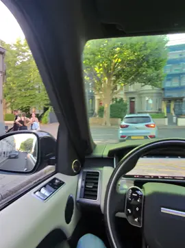 #pov #car #rangeroversport #london #londoncity #3robi #fyp #forupage #viral 