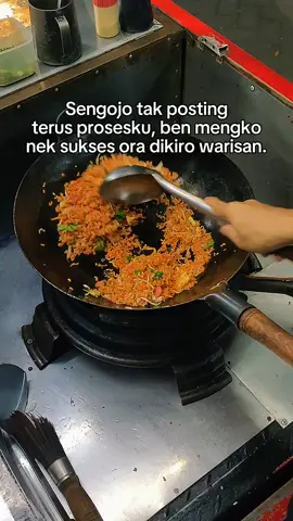 #nasgorenak #nasgormumbol #masjidalakbarsurabaya #fypシ゚viral #wajanantilengket #CapCut 