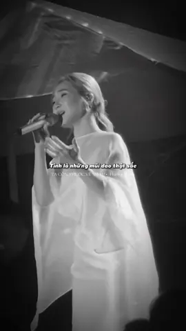 Giá mà những nơi mình đã qua, đừng in dấu chân đôi ta... #huongtram#taconthuocvenhau#lyrics  