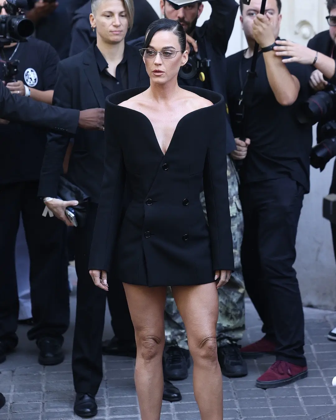 Katy Perry attended the Balenciaga Haute Couture Fall/Winter 2025/2026 show as part of Paris Fashion Week. 🖤 📸: GC Images