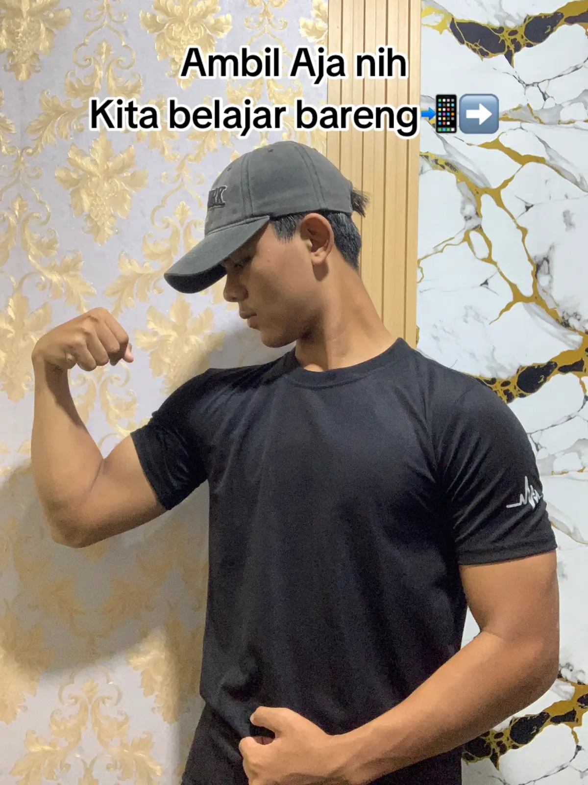 Buat teman2 yang nanya kenapa latihan sehari rest sehari latihan karma gwa lagi bullking ya gays -Jadi dulu tuh bb 54 tb 177 kurus tinggi😔 -kalo sekarang bb 64 tb 177 Jadi ini Adalah Proses gwa dan kenapa gwa latihan Nya Kaya gitu karna dulu gwa pernah latihan hampir Minggu doang yang rest bukan Nya tambah gede badan malah tambah kurus tapi full otot gitu,gwa kurang Suka mangka Nya gwa latihan gitu biar otot gwa tuh kagak kering ya teman2  Dan sorry banget ya teman2 yang minta jadwal latihan sampe dm gwa,gwa baru bikinin Nya sekarang karna gwa juga lagi banyak kegiatan ya teman🙏 JANGAN lupa follow dan like&komen ya #fypシ゚viral #foryoupage #belajarbareng #latihandarisekarang #motivation #fyp #olahragatiktok #belajarditiktok #calonpolisi #psikotes #belajarsendiri #semuabisaditiktok 