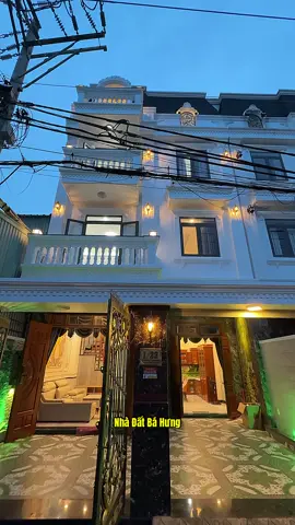 Siêu biệt thự 7.2x14M tại Nguyễn Văn Quá quận 12 , ngay chân cầu Tham Lương sát bên Tân Bình ! #nhà_đất_bá_hưng #bannhaquan12 #bannhagovap #bannhatanbinh #nhadep #bannhasaigon #nhaquan12 #nhadepquan12 #bietthuquan12 #xuhuong #maunhadep #nhagovap 