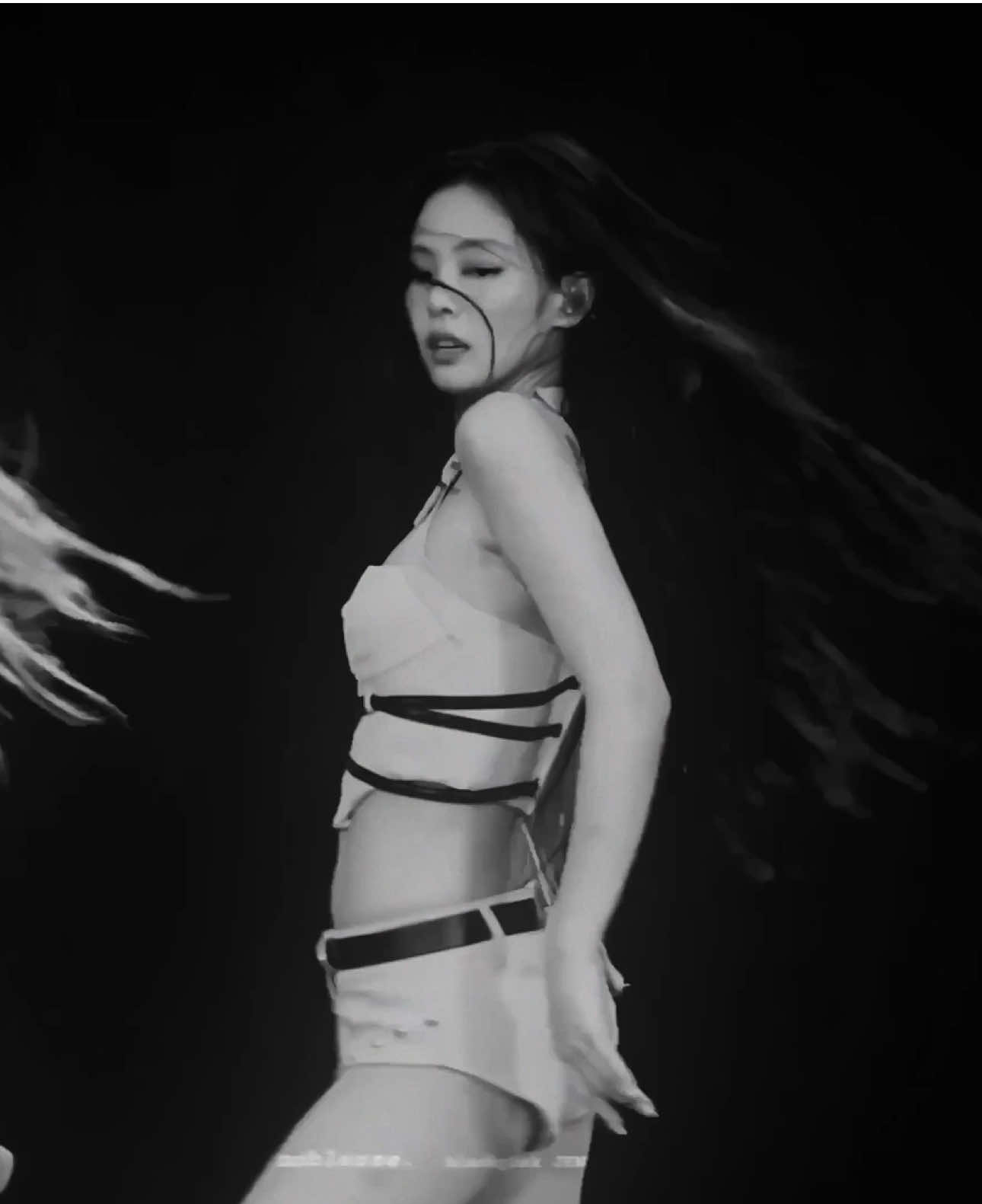 love her // #jennie #jennieblackpink #blackpink #rari01h #fyp //  [Jennie Dark Edit]