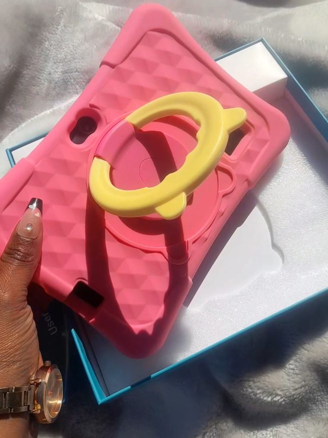 let's unbox my baby tablet....I happy with it ♥ #girlmom #3yearold #toddlersoftiktok 