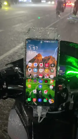 Tested Legit Guys, Phone plastic cover para sa tag ulan, #plastic #plasticcover #pcx #rainyday #motorcycle #plasticholder #scooter #mctaxi #moveit #angkas #joyride 
