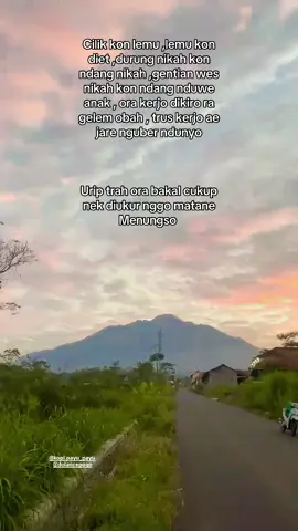 Nek wongtuone sugih bakal penak .! Tpi nek sugih mekso kui yo ra kepenak🤣🤣🤣 opo mneh sing omonganne wong sombong sundul langit 🤣🤣😂jian nek sampluk motormabur mbuh !! #bersyukuratasnikmatnya #bismillahfypシ #sabarituindah😌🌹ttpbersyukur🤲😊 #pejuanggaris2semangat 