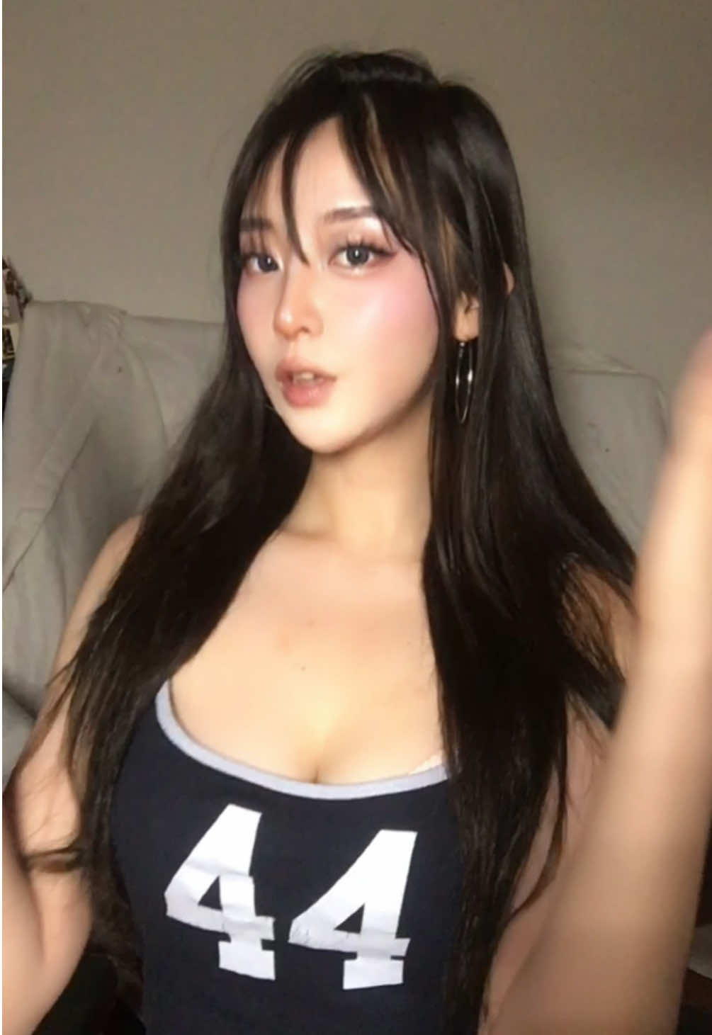 #PR 너무 덥자나 🥵 #키큰여자#키큰여ᄌeangirl #fyp #foryou #viral #추천 #challenge #dance #OOTD #outfit #douyin #pinterest 