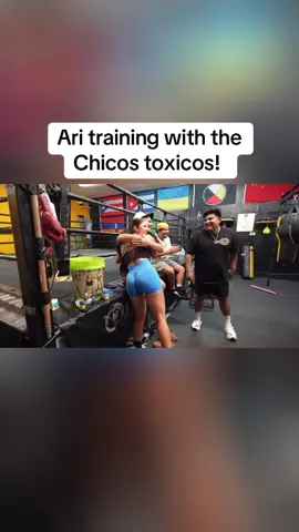Who you guys got? @Felipe @DonBrandom @Diego Noboa #chicostoxicos #toxicas #toxicos #felipe #diego #boxinglife #trainingcamp #CapCut 