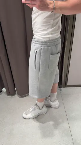 These Shorts & Jogger & Zipper Drop soon. • How would you rate the new colorway? •  #shorts #uniqlo #Summer #suvene #streetwear #Sneakers #fashion #uniqloshorts #viral #fy #baggyjogger #baggyjogger #vintage #summer #jogger #tshirt #fashion