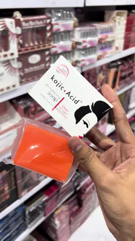 Kojic acid soap 🧼  Premiem quality  135 g  Orignal  Price : 399 PKR  Whatsapp : 03433987198  #kojicacidsoap #orignalkojicacidsoap #tamtraswholesale 