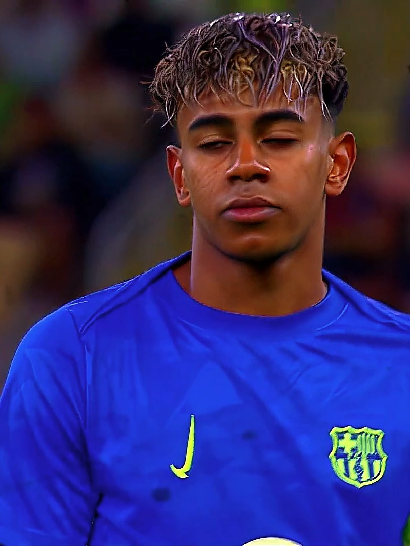 Yamaaal 😈💥🔥 . . . . . . . #نيمار_الساحر_البرازيلي🇧🇷 #yamal #football #edit #skills #shorts #7AMDYskills #capcut #vira #viral #مهارات_كرة_القدم #fyp