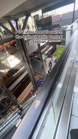 Hat mich fast 10 Minuten gedauert #hauptbahnhof #trainstation #travel #zug #berlincity 
