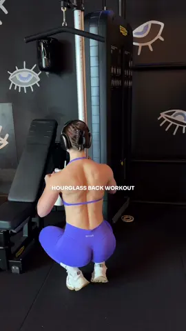 Backday explained 🤍 wearing Impact in Ultra Violet @DFYNE code annalouise #gymgirltiktok #gymgirlsoftiktok #GymTok #gymgirlthings #outfit #back #backday #upperbodyworkouts #gym #gymtok #gymtips #fyp 