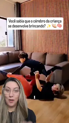 🧠✨ Brincar pode turbinar o cérebro das crianças?  Estímulos simples no dia a dia fazem TODA a diferença no desenvolvimento motor, emocional e cognitivo dos pequenos! 👇 Nesse vídeo, veja 6 brincadeiras divertidas que ativam:   ✅ Coordenação motora   ✅ Concentração e foco   ✅ Noção espacial   ✅ Equilíbrio   ✅ Criatividade   E o melhor: usando objetos que você já tem em casa! 🏠🎨 🌟 Estimular o sistema nervoso desde cedo é uma forma poderosa (e afetuosa) de preparar seu filho para o mundo. ➡️ Teste com a sua criança e veja a diferença! Gostou dessa dica? Achou útil? IDEIAS e INSPIRAÇÕES que TRANSFORMAM sua ROTINA todos os dias!✨️ . .  Créditos: @vonmartiofc🙌🏻🙏🏻👏🏻👏🏻 #truques #diaadia #danicomdicas #vidapratica #viral #reels #dicadodia #sc #sp #brasil #DesenvolvimentoInfantil #BrincarÉAprender #Neuroeducação #tiktokviral  #CoordenaçãoMotora #CriançaFeliz #CriatividadeInfantil #DicasDeMãe #PedagogiaNaPrática #EstimulaçãoInfantil #EducaçãoComAmor
