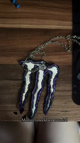 credit: @🦴 SAL!! such a cool idea! :3 #fyp #foryoupage #DIY #monster #diymonster #alt #alternative #cooldiyideas 