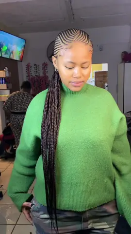 #foryoupage #foryour #foryou #fyp #southafricatiktok🇿🇦 #pretoria #trendingvideo #cornrows #cornrowsbraids #viralvideos #gauteng #straightback #tribalbraids #fulanibraids #hair #knotlessbraidshairstyles #hairstyles #braids #trends #straightbackbraids 
