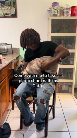 JOKE THATS NOT A CAT 😭 it’s a rabbit and AI