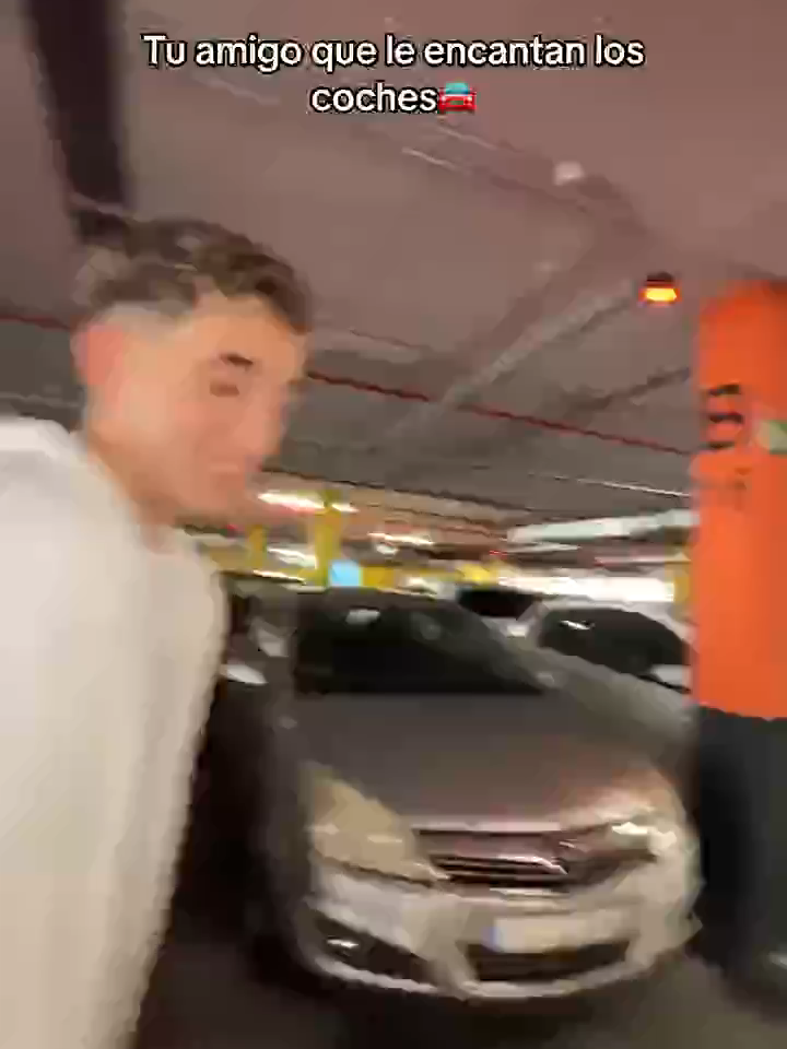 Tu amigo que le encantan los coches🚘#shorts #viral