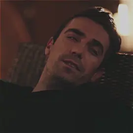 we're late guys she already fixed him...  & link for scenes in bio  #ferhat #ferhataslan #aslicinar #siyahbeyazask #mafiaseries #turkishseries #yamezi #edit 
