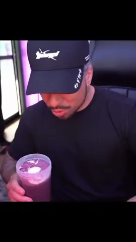 Protein shake explosion ! 😂 @Inshape Nutrition @ShapeYou @Cortes Piuzinho 