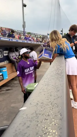 Cheddar Jalapeño Sunflower Seed review before the game🤝