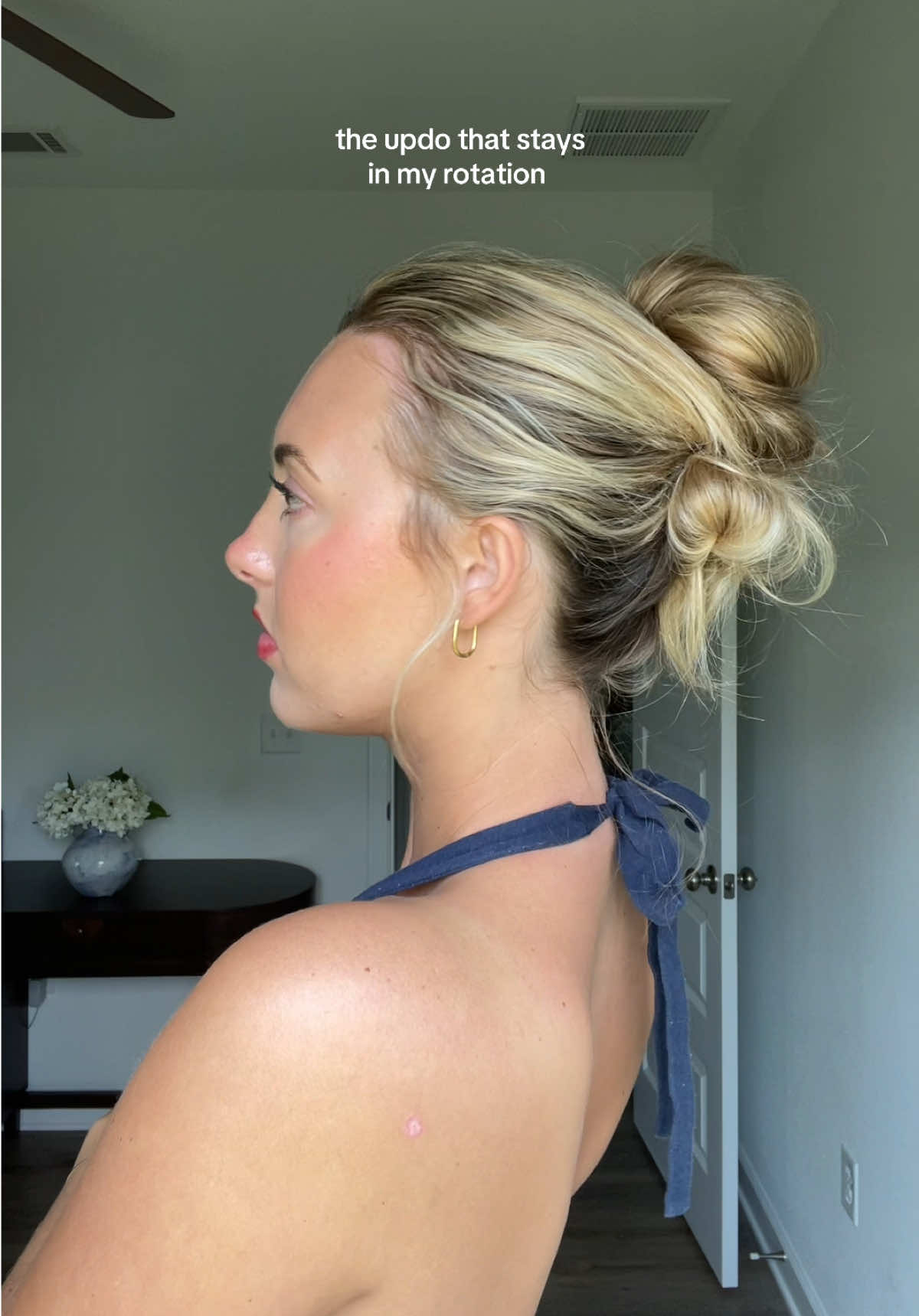 The updo I always come back to🔁☀️ #updos #updo #hairtutorial #hairhack #messybun #messybuntutorial #longhairstyles #hairstyles #hairstyletutorial #hairstyleideas #hairinspo #hairtok #summerhair #fyp 