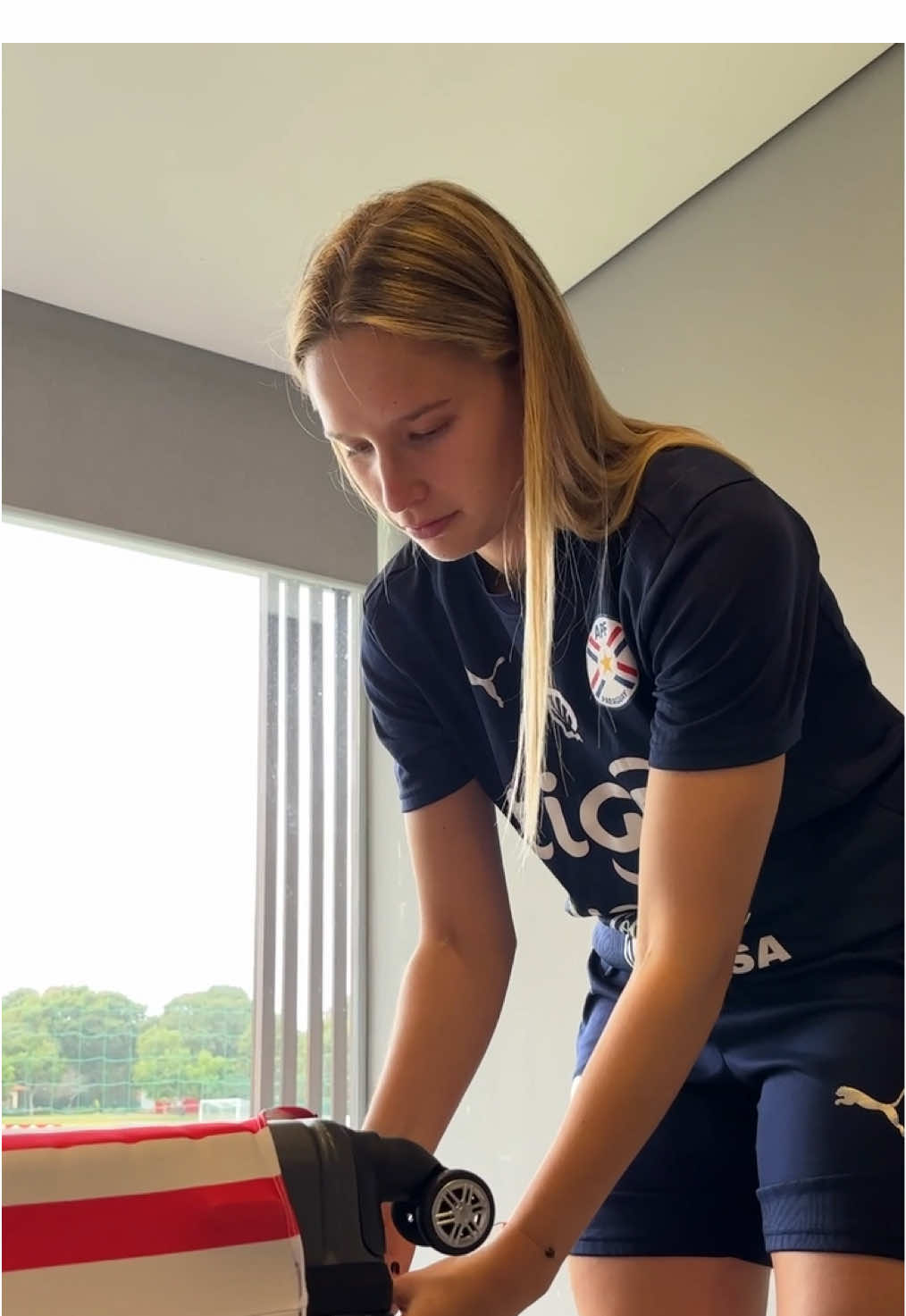 #ASMR Ya preparamos las maletas para el viaje a Ecuador 🇪🇨🏆 ¡Listas para la CONMEBOL @CopaAmerica Femenina 2025!  ✅️ @Sol_belotto12  #AlbirrojaFEM ⚪️🔴 #VamosParaguay 🇵🇾