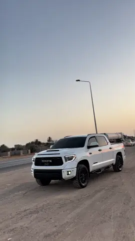 😎🔥#معرض_الساحل_للسيارات #اذكروا_الله #اذكروا_الله_يذكركم #تويوتا #تندرا_57 #trd #صبراته #fyp #explore 