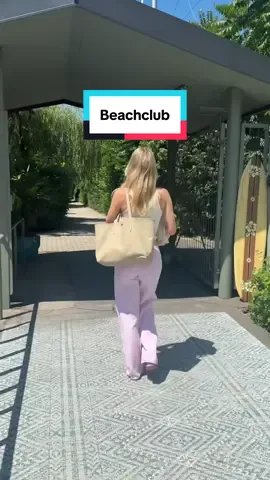 Gibt mir richtige vacation vibes @LillyBeachHouse_  #fypシ゚ #viral #wien #beachclub #lillybeachhouse 