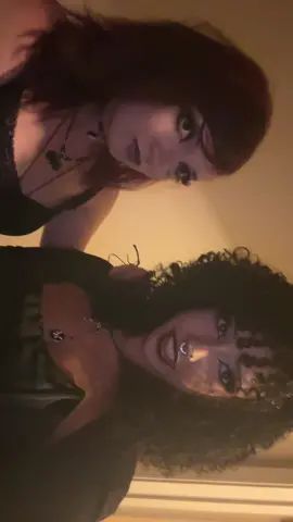 me and my lil baddie @🌙 sofi #alt #alternative #altmakeup #makeup #goth #gothmakeup #08 #curlyhair #grunge #chevelle #fypシ #viral #trending 