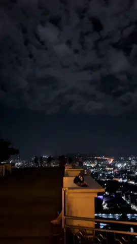 ยอดเขาในยามค่ำคืน⛰️#เขารังภูเก็ต #จุดชมวิวเขารังภูเก็ต #จุดชมวิว #ยามค่ําคืน #วิวสวย #ภูเก็ต #เที่ยวภูเก็ต #phuket #khaorangphuket #viewpoint #phuketthailand 