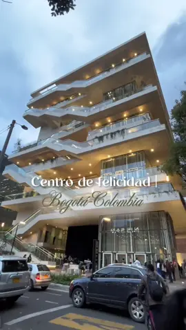 Una tarde muy linda en el centro de la felicidad🍃🏙️                        #date #bogota 