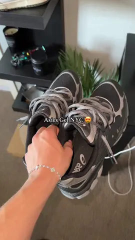 tuffest sneakers out right now 🤝 #asics #asicsgelnyc #asicsgel #asicsshoes #sneakers 