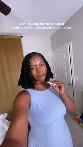 with me working a 9-5, taking advantage of filming not only on the weekends— but also during my weekday evenings often means late nights getting as much content to bulk up on. it’s a never ending cycle tbh lol, there is always something to film/edit, but i am so blessed to find joy in it all. and i know that these late nights will pay off tenfold. it’s only a matter of time. #fyp #behindthescene #contentday #filmingcontent 