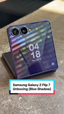 Unboxing the Ultra sleek and Ultra pocketable Samsung Galaxy Z Flip 7 in Blue Shadow. Now packed with a larger 4,300 mAh battery and is the slimmest Galaxy Z Flip yet. #Samsung #GalaxyZFlip7 #GalaxyAI #GalaxyUnpacked #Tech #Unboxing #Android #Smartphone #fyp #fypシ゚ @Samsung Singapore 
