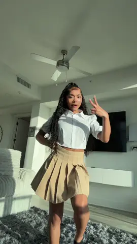 dancing mya back??👀🔥 #fyp #theemyanicole 