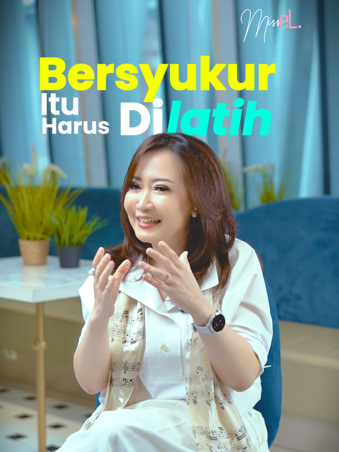 Bersyukur itu bukan soal sifat, tapi soal keterampilan. Otak kita — lewat sistem limbik — secara alami terbiasa waspada sama hal buruk. Itu kenapa… kita lebih mudah lihat kekurangan daripada kebaikan. Makanya, rasa syukur perlu dilatih. Mulai dari hal kecil: Bisa bernapas. Bisa berjalan. Masih bisa berkarya. Karena kadang... Bukan hidupmu yang kurang. Tapi hatimu yang belum cukup terlatih untuk melihat cukup. Kamu sendiri, hari ini sudah bersyukur untuk apa? #LatihanBersyukur #MindsetSehat #NeurosainsHati #SyukurSetiapHari #MissEl #SelfGrowth #RefleksiDiri #LatihanMental #PsikologiHidup #BelajarBersyukur #MissEL #MissELReal
