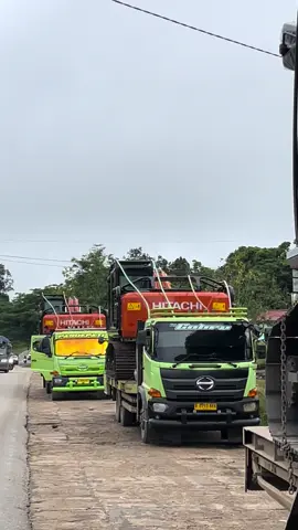 😇🙏🏻#hitachi #hitachiexcavator #hitachi210 