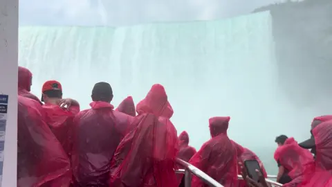 #niagarafalls #canada_life🇨🇦 #الشعب_الصيني_ماله_حل😂😂 #fyp #CapCut #جزائري_في_الغربة🇩🇿 #ontario #canada🇨🇦 #niagara #جزائري🇩🇿 #voyage 