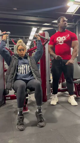 When you use the machine after your pre kicked in @Kaylanellaa @BSN Supplements #bsnsponsoredathlete #fyp 