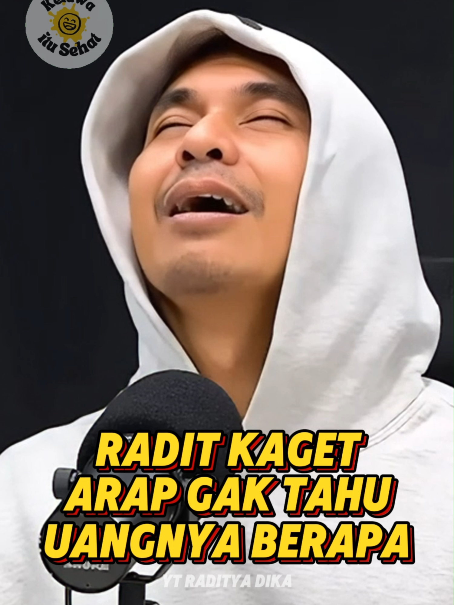 RADIT KAGET REZA ARAP GAK TAHU UANGNYA BERAPA 😂 Tonton selengkapnya di YT Raditya Dika #klip #podcast #lucu #ngakak #ketawa #kocak #ketawaitusehat  #radityadika #yb #arap #marapthon #a4aclan #a4a #weirdgenius