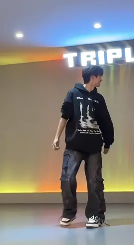 Asik banget dance nya mam🤘😫💋#ziyu #tianxuning #TianZiyu #revengedlove #blchina🇨🇳 #fyp 