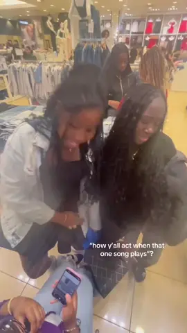 the full video CRACKS ME UPPPP (late night finds) #fyp #xybca #latenightfinds #funny #brysontilleredits #dont #song #real #relatable #brysontillerdont #music #friends #vibess @Bryson Tiller 