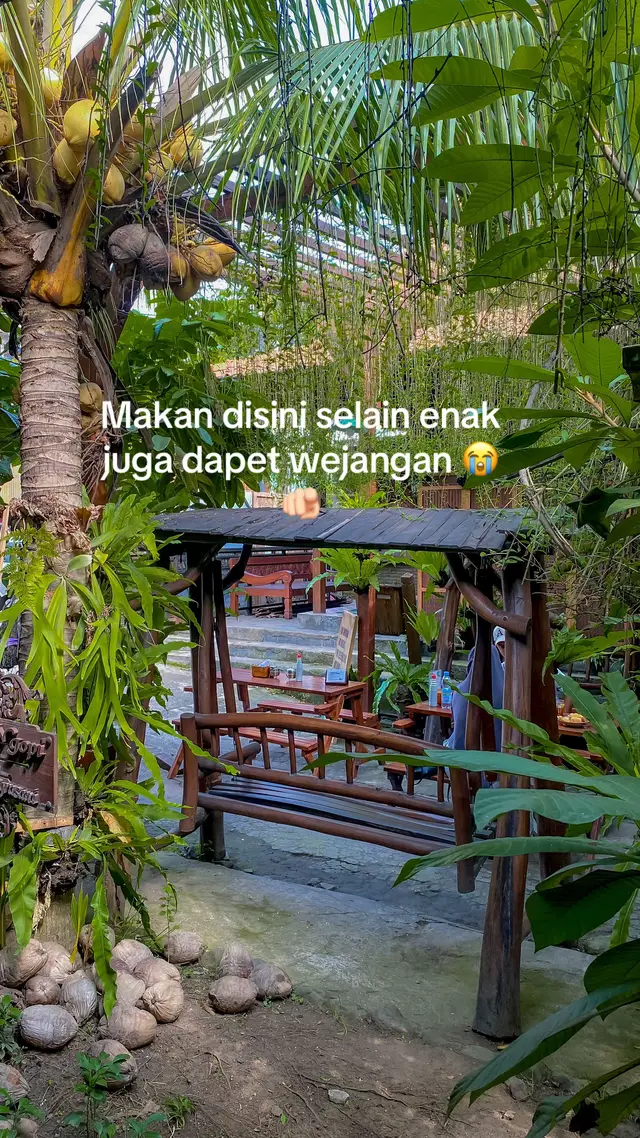 Jangan lupa sebelum makan berdoa dulu ✨ #jelajahhepitiktokgoschoolholiday #fyp #solojalanjalan #jelajahsolo #soto #masakansimple 