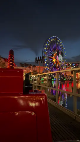 outside is beautiful!!!! #fyp #disneyland #liveyourlife #yolo
